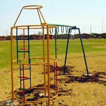 Round Gym with Over Arm Climber - Implanted